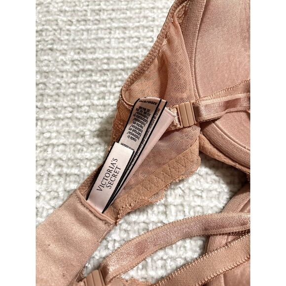 Victoria’s Secret 32DD Lace Bra Peach Nude Underwire Padded Sexy Everyday - Picture 2 of 7